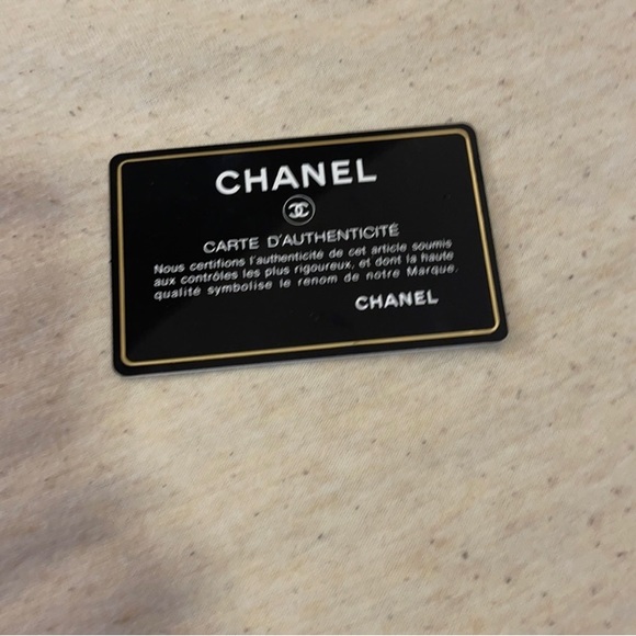 Chanel - Picture 8 of 9
